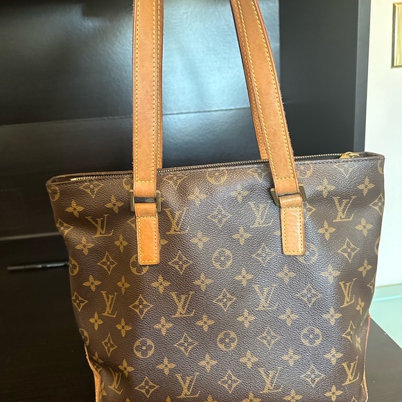 Louis Vuitton Shoulder Bag - Picture 4 of 9